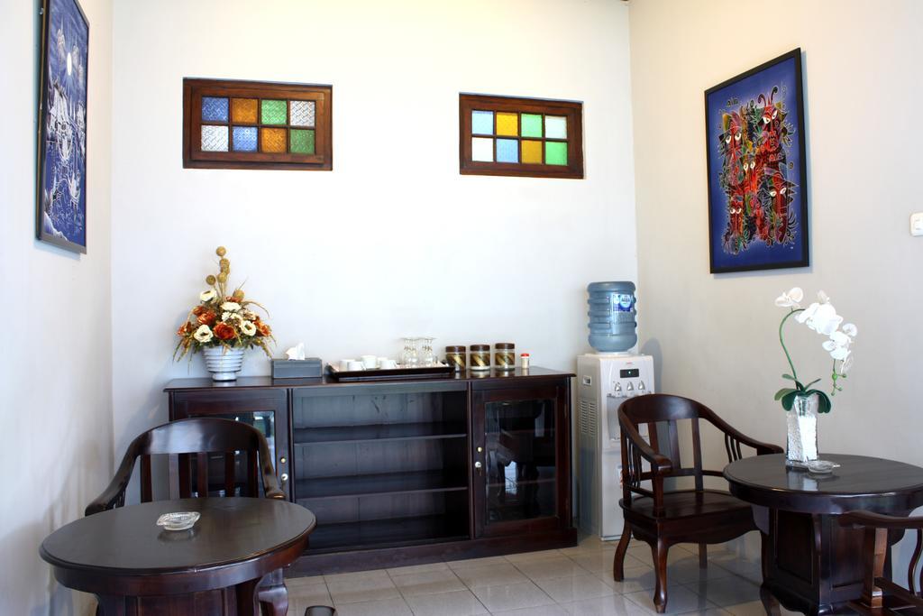 Grand Marto Hotel Yogyakarta Exteriör bild